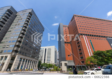 福岡市中央區天神朝大丸福岡天神商店和福岡銀行天神町支行方向的風景 照片素材 圖片 圖庫