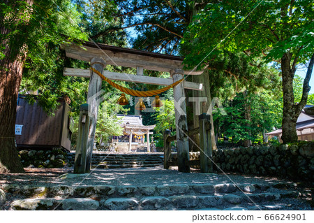 Shirakawa Hachiman Shrine (Shirakawago) Shirakawa Hachiman Shrine (Shirakawago) 66624901