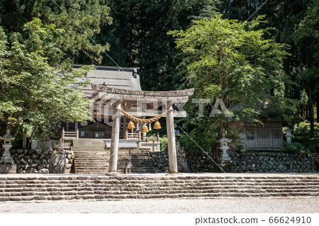 Shirakawa Hachiman Shrine (Shirakawago) Shirakawa Hachiman Shrine (Shirakawago) 66624910