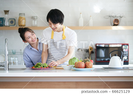 Men who like cooking 66625129