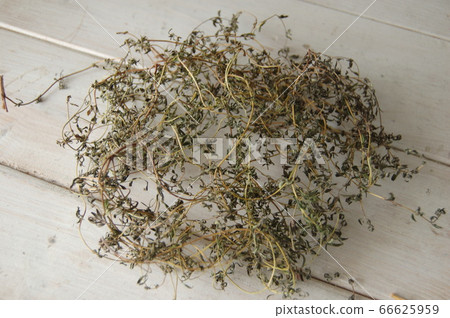 Dry herb thyme Dry herb thyme 66625959