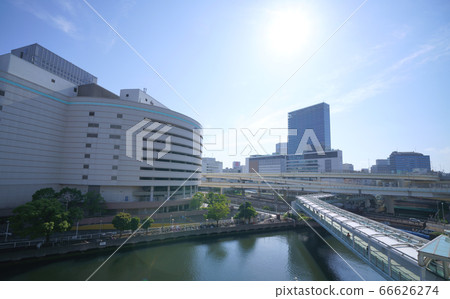 日本JR橫濱塔等的橫濱都市風景看法。 66626274