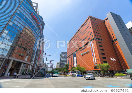 福岡市中央區天神的風景大丸福岡天神商店和福岡三越方向 66627461