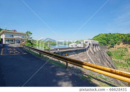 下關市的宮川大壩是多用途水壩 下關市的宮川大壩是多用途水壩 66628431
