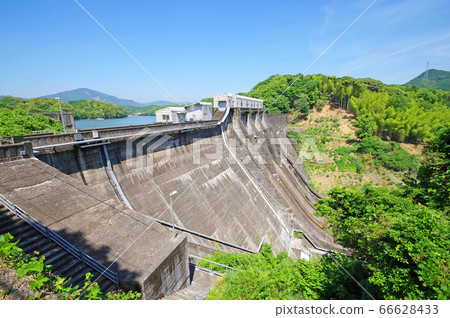 Shimonoseki City's Kiyagawa Dam is a multipurpose dam Shimonoseki City's Kiyagawa Dam is a multipurpose dam 66628433