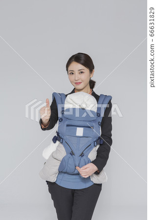 Businesswoman concept, Asian female portrait in a studio 214 66631829