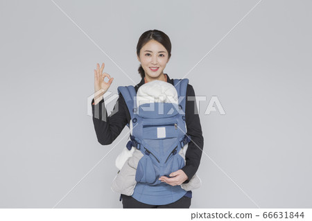 Businesswoman concept, Asian female portrait in a studio 198 66631844