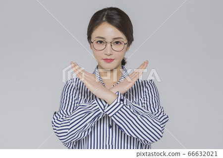 Businesswoman concept, Asian female portrait in a studio 006 Businesswoman concept, Asian female portrait in a studio 006 66632021
