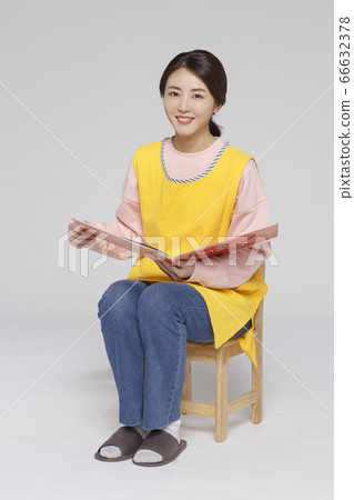 Businesswoman concept, Asian female portrait in a studio 037 66632378