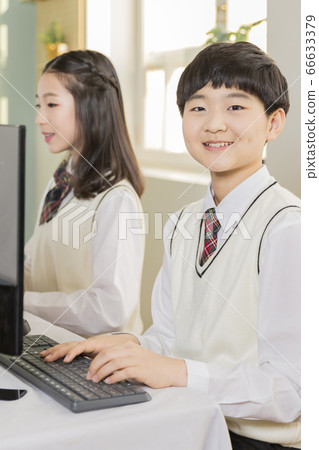 Group of school students portrait, happy smiling male and female students 312 Group of school students portrait, happy smiling male and female students 312 66633379