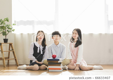 Group of school students portrait, happy smiling male and female students 138 66633407