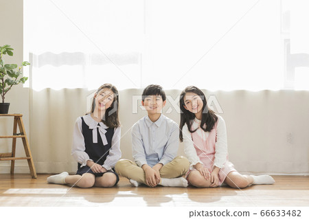 Group of school students portrait, happy smiling male and female students 129 Group of school students portrait, happy smiling male and female students 129 66633482
