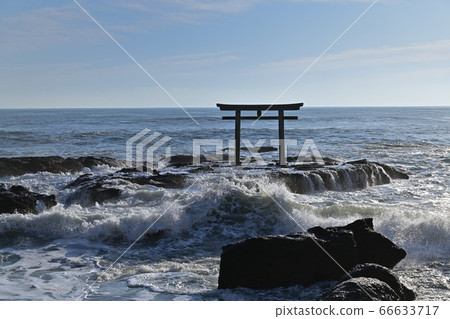 Superb power spot Kamiiso Torii 66633717