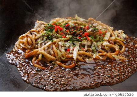 stir-fried udon stir-fried udon 66635526