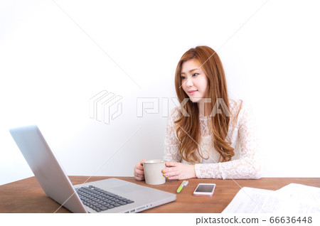 做核心工作的商人 做核心工作的商人 66636448