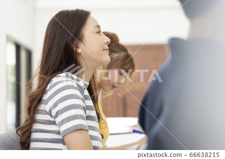 男女校園生活的形象 男女校園生活的形象 66638215