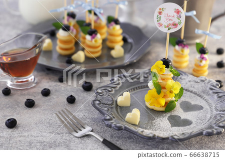 Pancake cereal pinchos 66638715