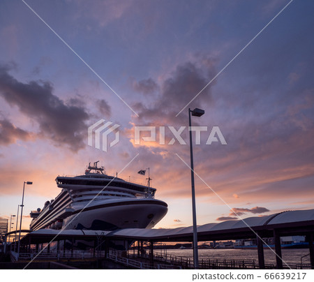 天寶山客運大樓鑽石公主 66639217