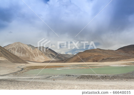 Pangong Tso, Ladakh, India Pangong Tso, Ladakh, India 66648035