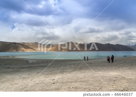 Pangong Tso, Ladakh, India Pangong Tso, Ladakh, India 66648037