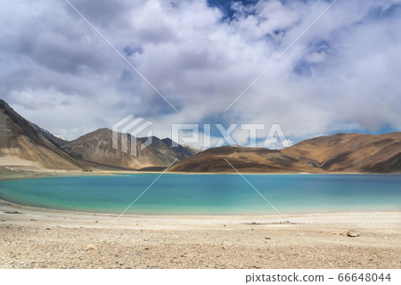 Pangong Tso, Ladakh, India Pangong Tso, Ladakh, India 66648044