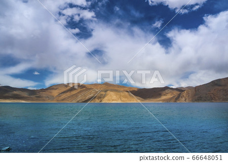 Pangong Tso, Ladakh, India Pangong Tso, Ladakh, India 66648051