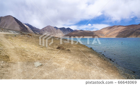 Pangong Tso, Ladakh, India Pangong Tso, Ladakh, India 66648069