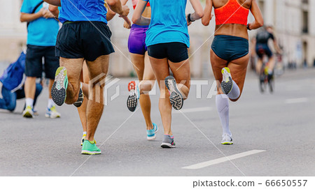 back five runners men and women 66650557