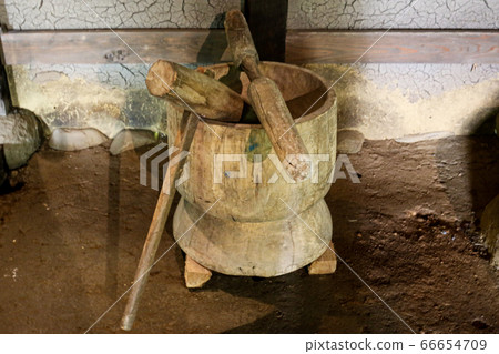 鄉村景觀砂漿和杵 66654709