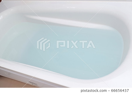 Bathtub (tub) 66656437