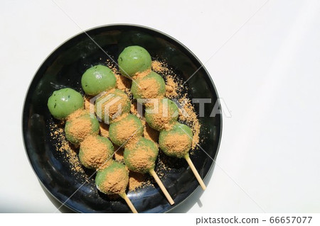 Japanese confectionery soup dumplings wormwood kinako 66657077