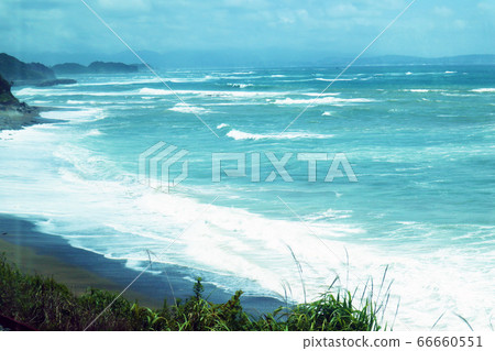 Rough sea Rough sea 66660551