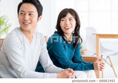 Couple / Family / Couple / Living / Lifestyle 66661491