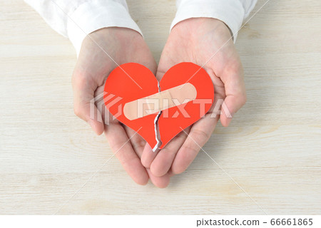 從心臟傷口恢復的形象 從心臟傷口恢復的形象 66661865