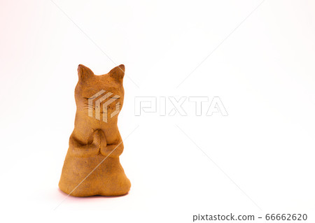 它是一隻陶瓷貓。 66662620