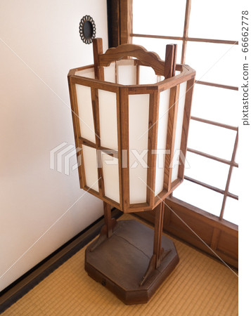 點亮的燈 66662778