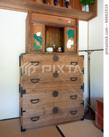 Japanese chest of drawers 66662819