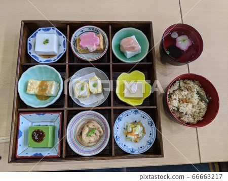 芝麻豆腐 66663217