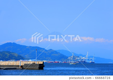 靜岡市靜岡縣清水區清水海洋公園，城市景觀，夏日的天空和港口風光[6月] 66668728