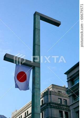 New Year's decorations and flags of Tokyo Nihonbashi neighborhood 66679571
