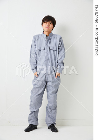 Men's fashion wearing workwear White wall overall work workwear 66679743