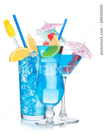 Blue lagoon cocktail glasses with straw and orange Blue lagoon cocktail glasses with straw and orange 66680000