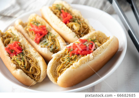 Yakisoba-pan, japanese anime food, fried noodle Yakisoba-pan, japanese anime food, fried noodle 66682685