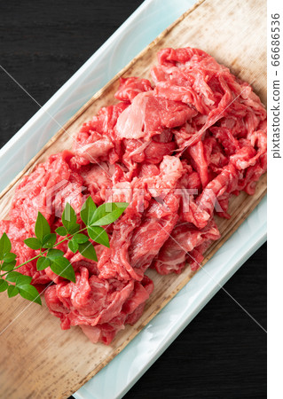 Domestic beef cut off 400g 66686536