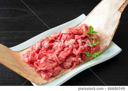 Domestic beef cut off 400g 66686549