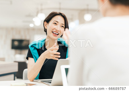 Meeting career woman 66689787