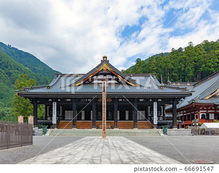 Minobuzan Kuonji Temple, a turning column for the 800th anniversary of the birth of Nichiren Saints Minobuzan Kuonji Temple, a turning column for the 800th anniversary of the birth of Nichiren Saints 66691547
