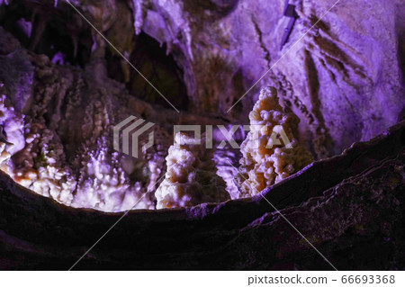Hida Large Limestone Cave Hida Large Limestone Cave 66693368