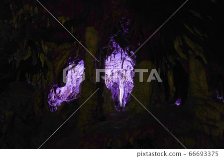 Hida Large Limestone Cave Hida Large Limestone Cave 66693375