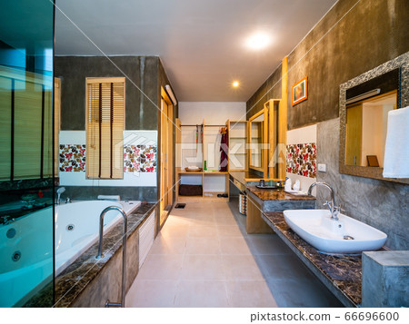 Luxury bathroom with sanitary ware 66696600
